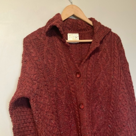 Kilronan Knitwear Wool Made in Ireland Cable Knit Sweater Cardigan in Burgundy - Picture 3 of 7